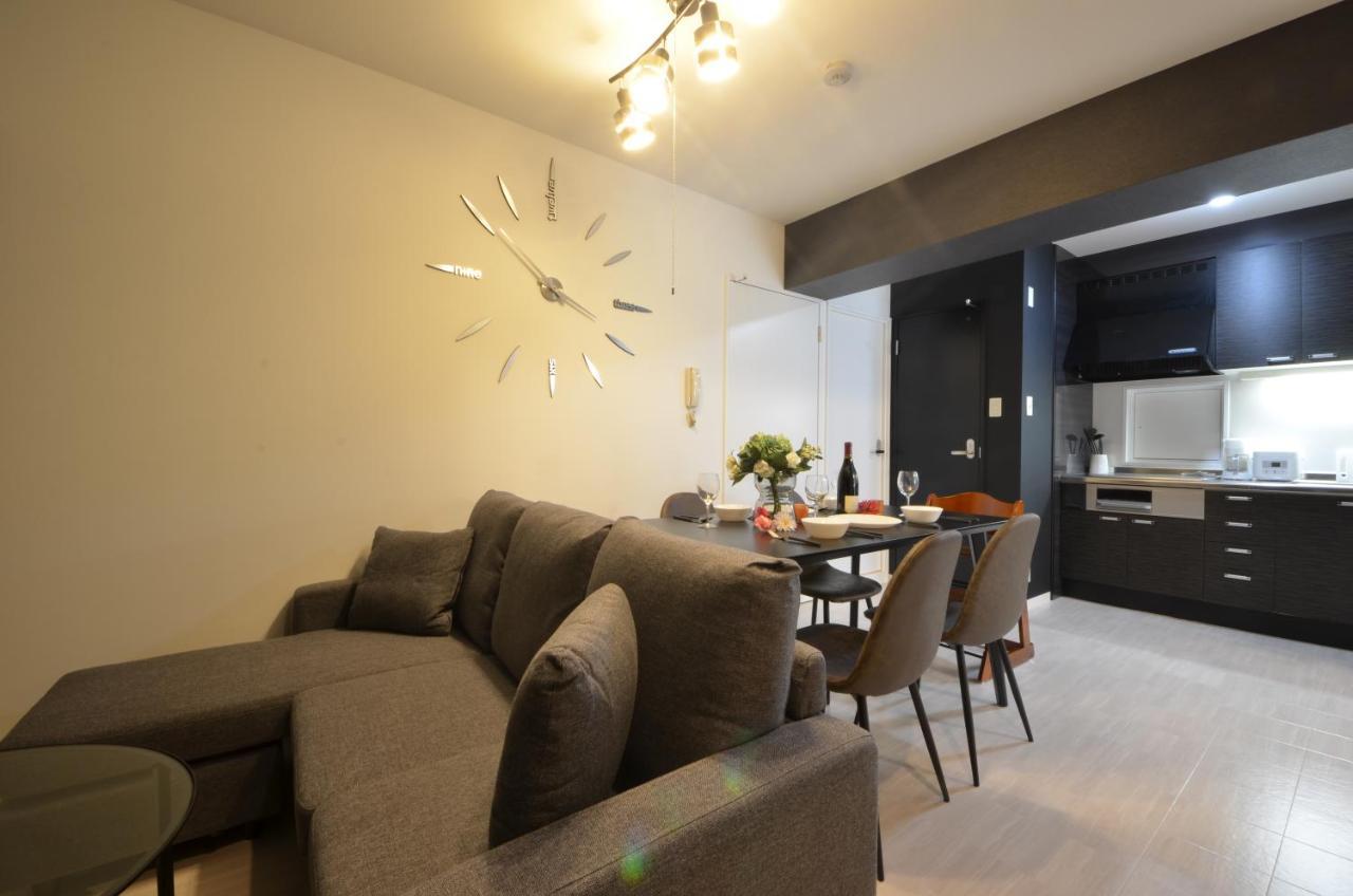 River Side Namba 200 Apartemen *