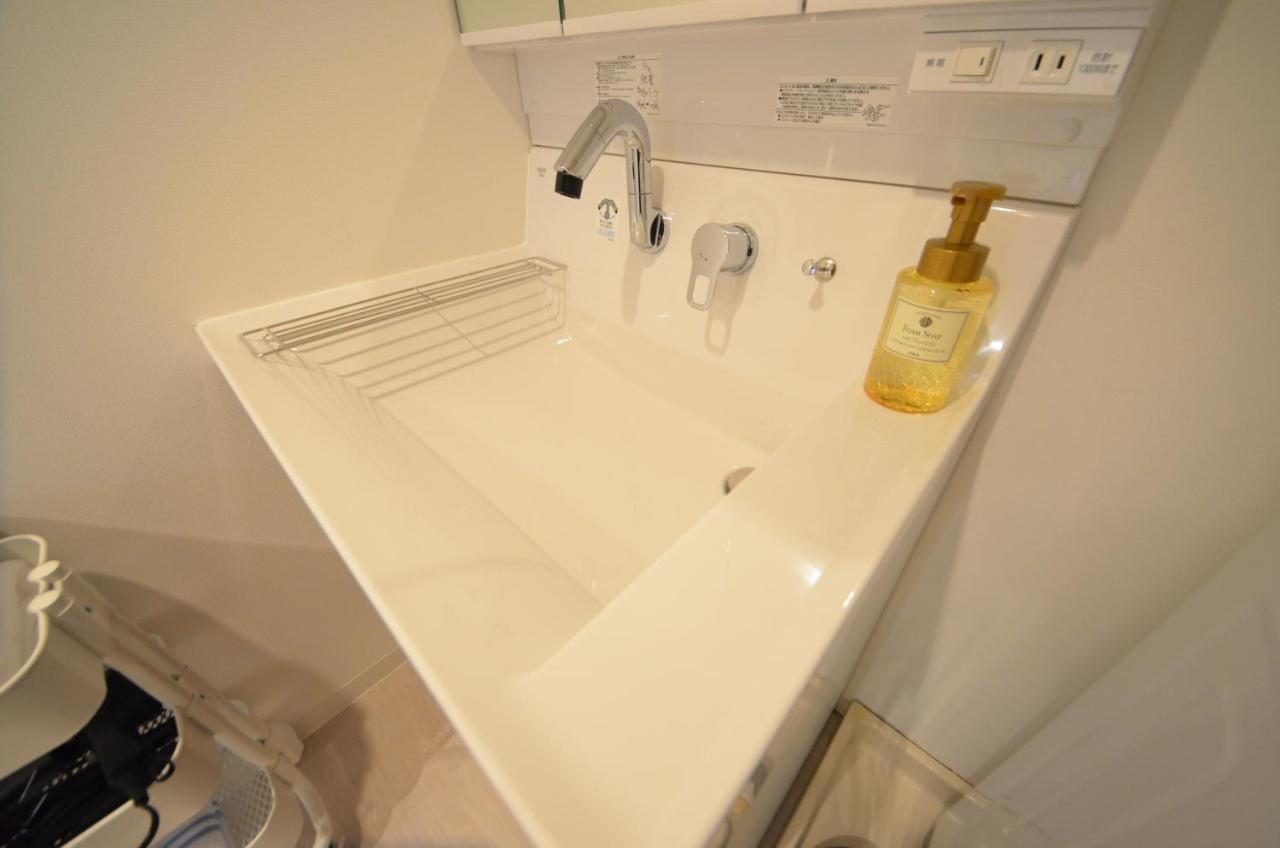 Apartemen River Side Namba 200 *
