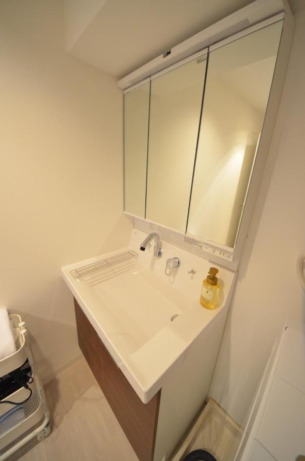 Apartemen River Side Namba 200 *